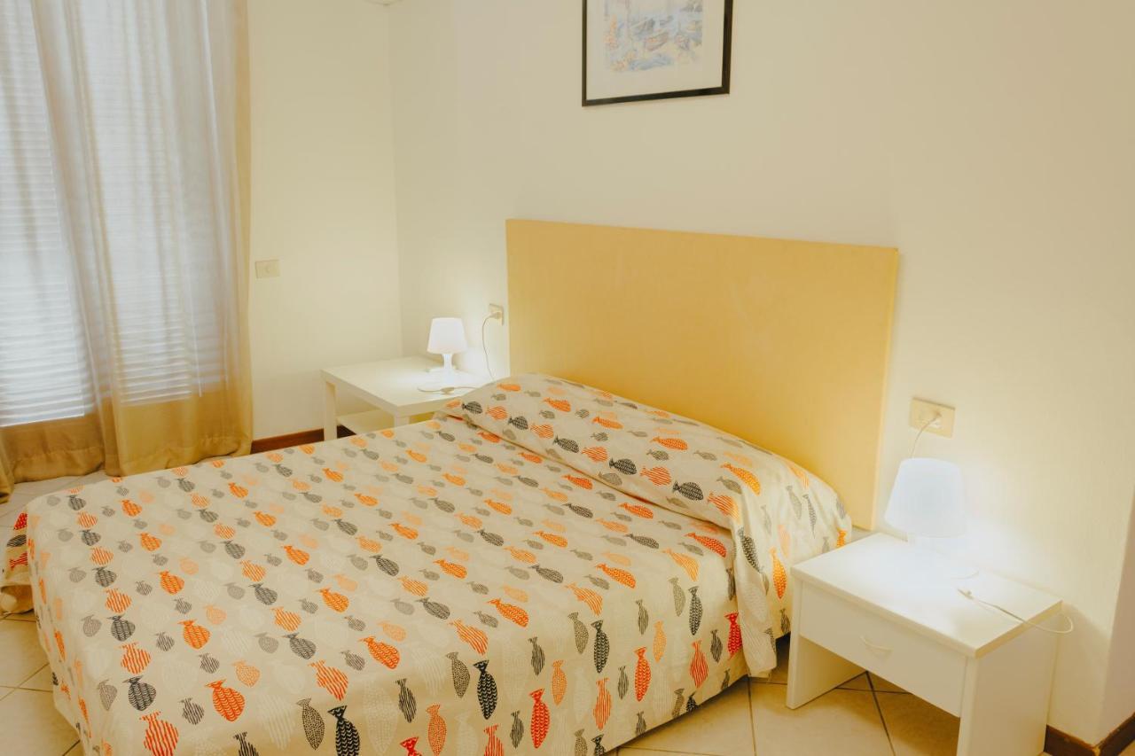 Hotel Villa Rosa Порто-Аццурро Екстер'єр фото