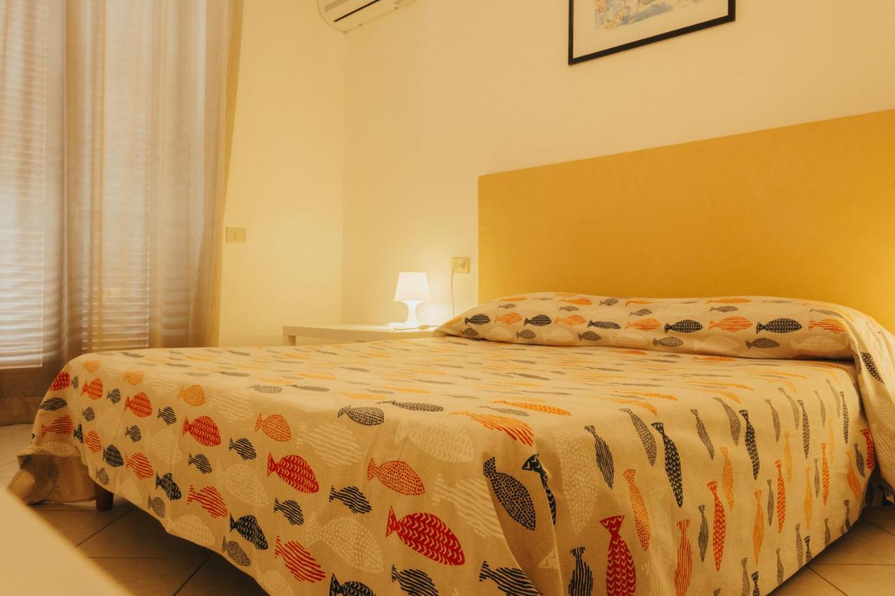 Hotel Villa Rosa Порто-Аццурро Екстер'єр фото